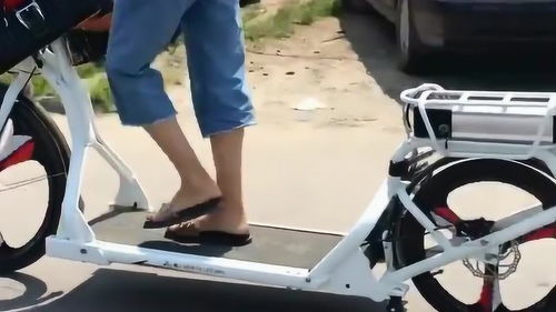 高科技產(chǎn)品電動(dòng)車跑步機(jī),隨時(shí)都可以跑步還能跑車,我還是第一次見